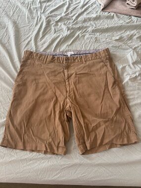 Peter Millar Golf Shorts in Khaki